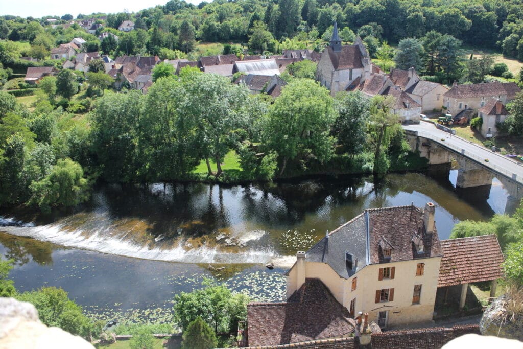 Vue panoramique de la cité de l'Angles-sur-l’Anglin dans la Vienne, Poitou